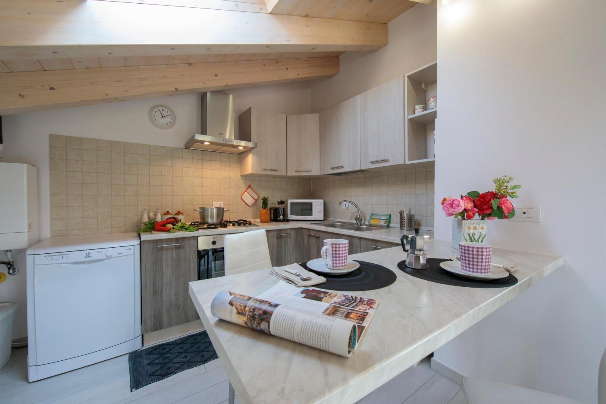 Silver Lake Apartment - Happy Rentals Angera Dış mekan fotoğraf